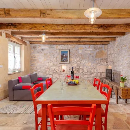 Apartment Gorgeous In With Wifi